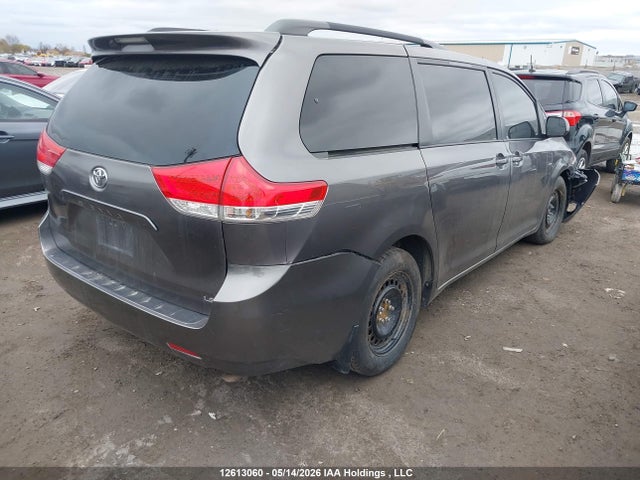 Продаж на аукціоні авто 2014 Toyota Sienna Le 8 Passenger, vin: 5TDKK3DCXES481257, номер лоту: 12613060