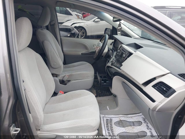 Продаж на аукціоні авто 2014 Toyota Sienna Le 8 Passenger, vin: 5TDKK3DCXES481257, номер лоту: 12613060