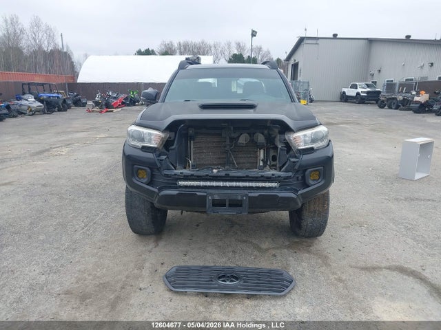 5TFCZ5AN9HX075681 Toyota Tacoma Sr5/trd Off Road/trd Sport