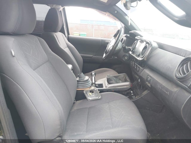 5TFCZ5AN9HX075681 Toyota Tacoma Sr5/trd Off Road/trd Sport