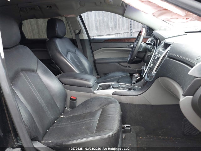 2011 Cadillac Srx Luxury And Performance Collection მანქანა იყიდება აუქციონზე, vin: 3GYFNEEYXBS652010, აუქციონის ნომერი: 12570325