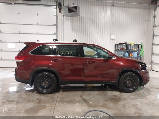 2019 Toyota Highlander Se/xle მანქანა იყიდება აუქციონზე, vin: 5TDJZRFH9KS978041, აუქციონის ნომერი: 12613062