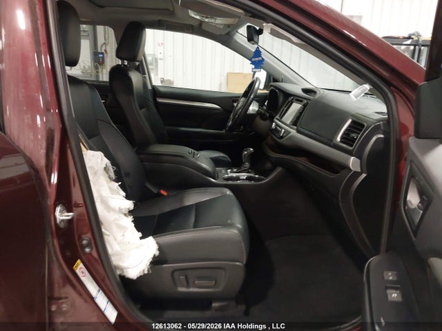 2019 Toyota Highlander Se/xle მანქანა იყიდება აუქციონზე, vin: 5TDJZRFH9KS978041, აუქციონის ნომერი: 12613062