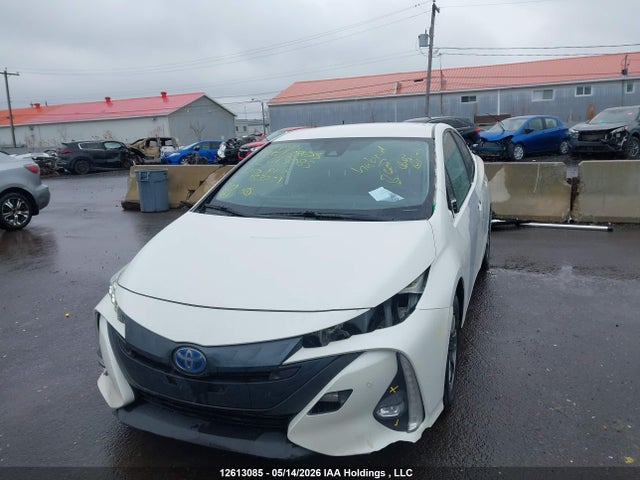 12613085 :رقم المزاد ، JTDKARFP7L3153251 vin ، 2020 Toyota Prius Prime Le/xle/limited مزاد بيع