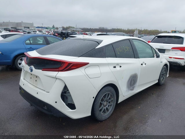 12613085 :رقم المزاد ، JTDKARFP7L3153251 vin ، 2020 Toyota Prius Prime Le/xle/limited مزاد بيع