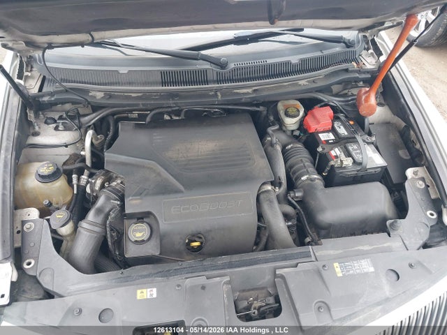 Lincoln MKT 2014 2LMHJ5AT8EBL56756 Image 10