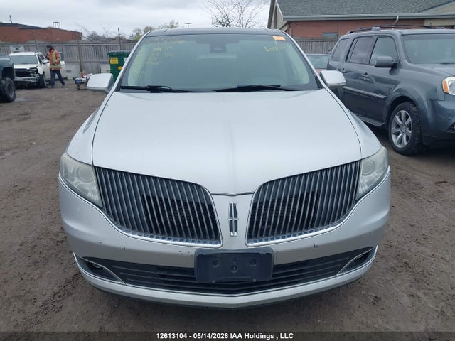Lincoln MKT 2014 2LMHJ5AT8EBL56756 Image 12