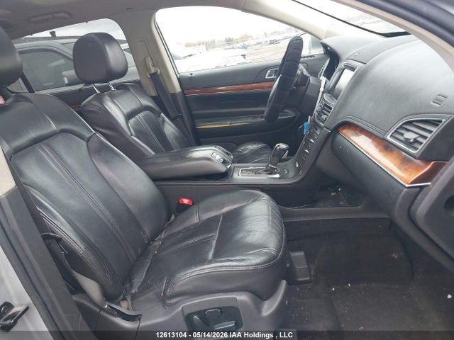 Lincoln MKT 2014 2LMHJ5AT8EBL56756 Image 5