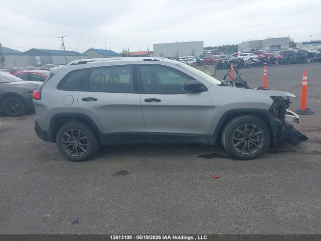 1C4PJLAB8FW589446 Jeep Cherokee Sport