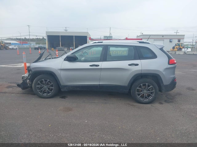 1C4PJLAB8FW589446 Jeep Cherokee Sport
