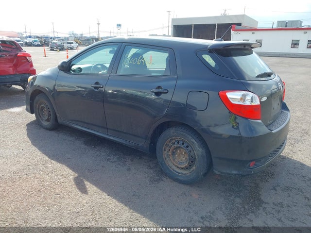 12606946 :رقم المزاد ، 2T1KU4EE1BC644480 vin ، 2011 Toyota Matrix مزاد بيع