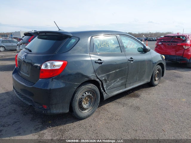 12606946 :رقم المزاد ، 2T1KU4EE1BC644480 vin ، 2011 Toyota Matrix مزاد بيع