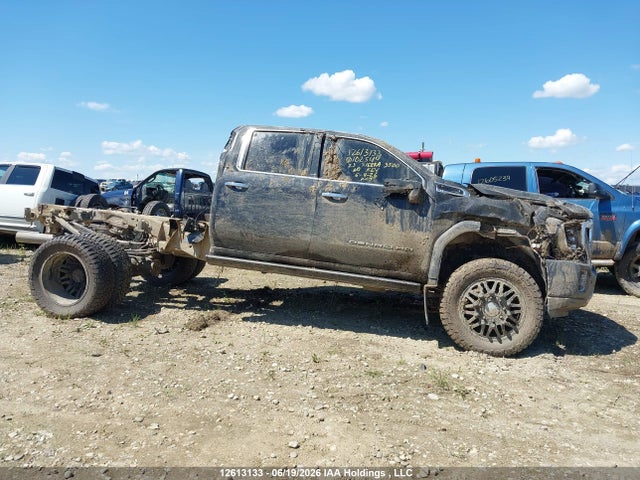 2023 Gmc Sierra 3500hd Denali მანქანა იყიდება აუქციონზე, vin: 1GT49WEY0PF102544, აუქციონის ნომერი: 12613133