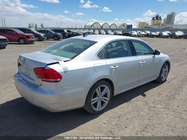 12613154 :رقم المزاد ، 1VWCH7A31DC119930 vin ، 2013 Volkswagen Passat 2.5l Highline مزاد بيع