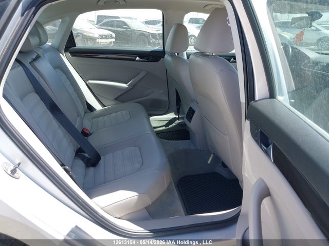 12613154 :رقم المزاد ، 1VWCH7A31DC119930 vin ، 2013 Volkswagen Passat 2.5l Highline مزاد بيع