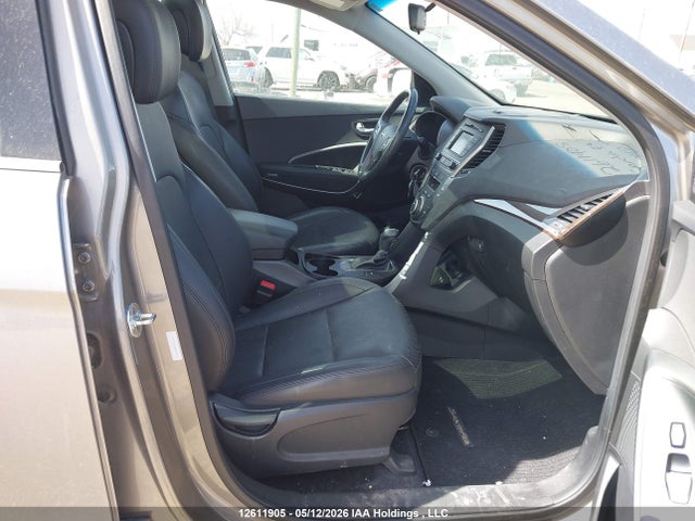 5XYZUDLB4HG472742 Hyundai Santa Fe Sport 2.4 Se