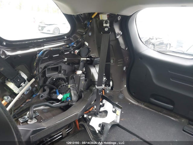 KM8SNDHF7HU216227 Hyundai Santa Fe Se/limited