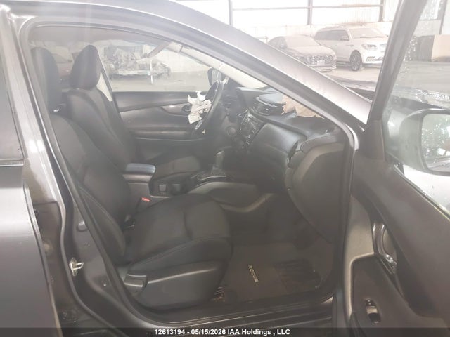5N1AT2MV4HC789871 Nissan Rogue S/sl Platinum/sv