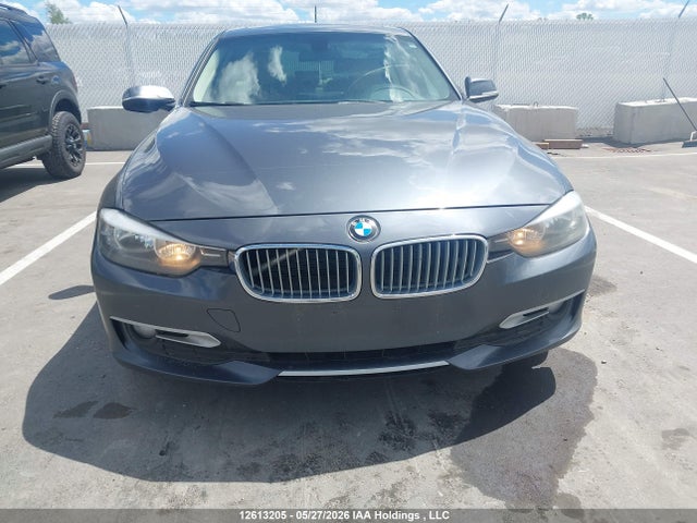 12613205 :رقم المزاد ، WBA3C3C5XDF981161 vin ، 2013 Bmw 320i Xdrive مزاد بيع