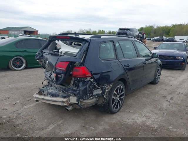 3VW017AU2HM523436 Volkswagen Golf Sportwagen S