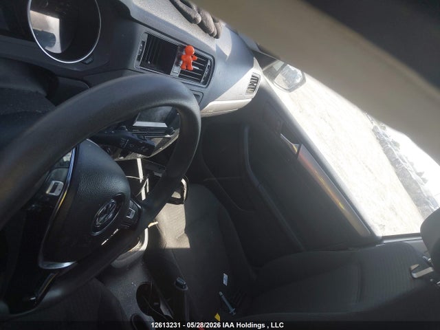 3VW267AJ1GM208769 Volkswagen JETTA SEDAN