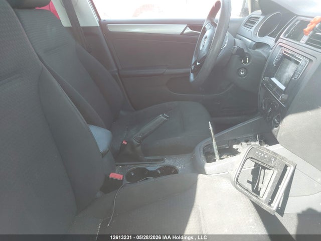 3VW267AJ1GM208769 Volkswagen JETTA SEDAN