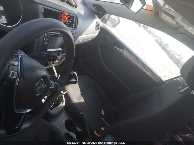 3VW267AJ1GM208769 Volkswagen JETTA SEDAN