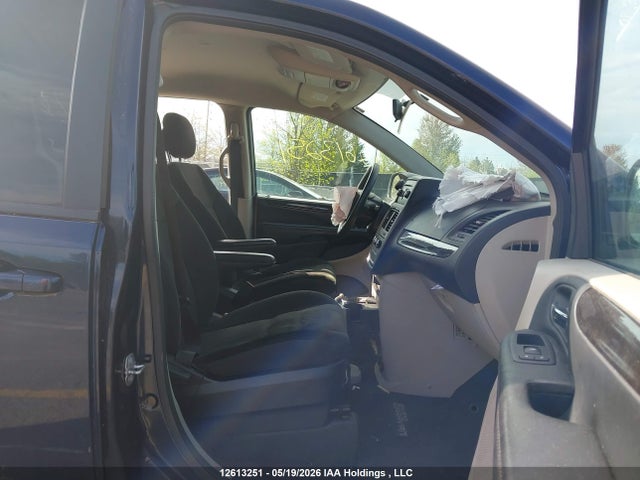 12613251 :رقم المزاد ، 2C4RDGBG3HR883138 vin ، 2017 Dodge Grand Caravan مزاد بيع