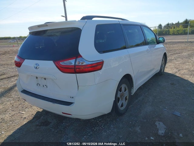 Продажа на аукционе авто 2017 Toyota Sienna Le, vin: 5TDKZ3DC3HS837452, номер лота: 12613252
