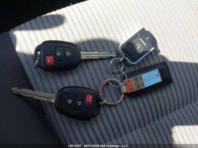 12613257 :رقم المزاد ، 2T3RFREV3DW003751 vin ، 2013 Toyota Rav4 Xle مزاد بيع