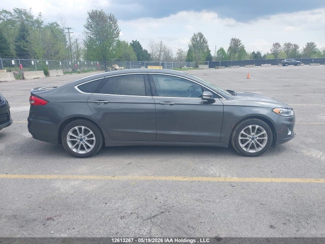 3FA6P0SU5LR225417 Ford Fusion