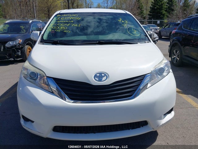 12604031 :رقم المزاد ، 5TDKA3DC2BS004725 vin ، 2011 Toyota Sienna Le مزاد بيع