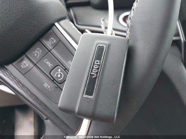 Продажа на аукционе авто 2025 Jeep Grand Cherokee, vin: 1C4RJHAGXSC294328, номер лота: 12613312