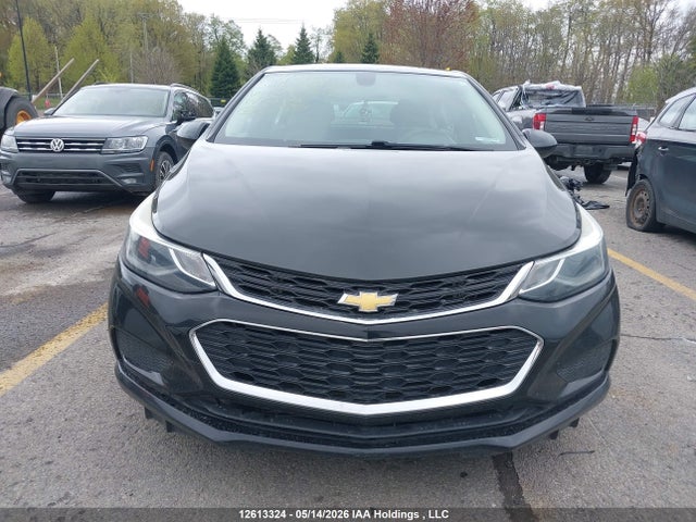 2018 Chevrolet Cruze მანქანა იყიდება აუქციონზე, vin: 1G1BE5SM0J7154782, აუქციონის ნომერი: 12613324