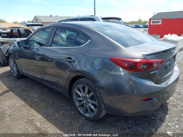 3MZBN1W3XJM168600 Mazda 3 Grand Touring