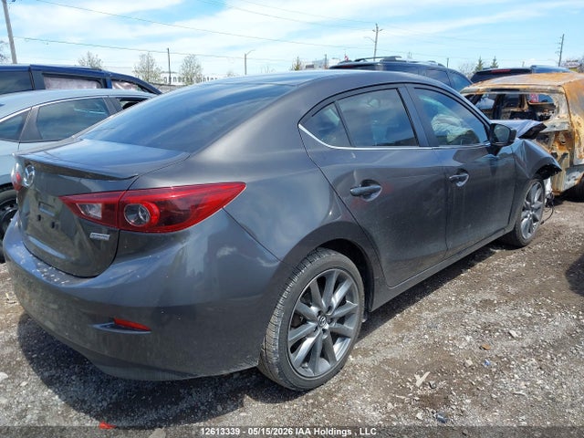 3MZBN1W3XJM168600 Mazda 3 Grand Touring