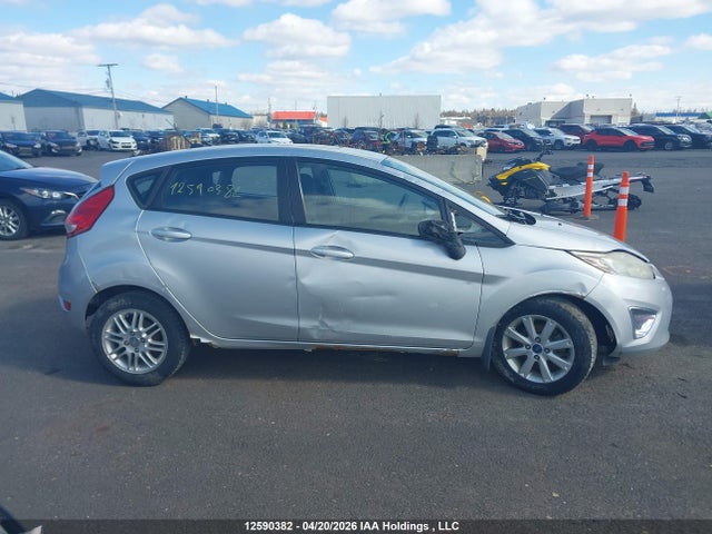 Продажа на аукционе авто 2013 Ford Fiesta Se, vin: 3FADP4EJ8DM102418, номер лота: 12590382