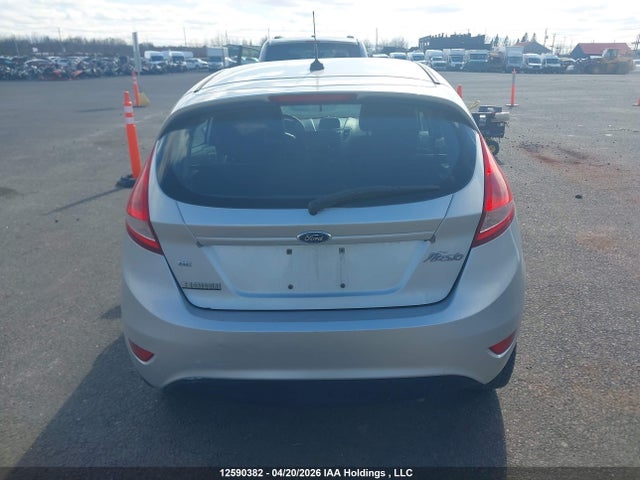 Продажа на аукционе авто 2013 Ford Fiesta Se, vin: 3FADP4EJ8DM102418, номер лота: 12590382