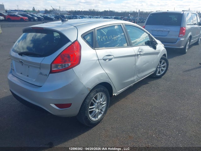 Продажа на аукционе авто 2013 Ford Fiesta Se, vin: 3FADP4EJ8DM102418, номер лота: 12590382