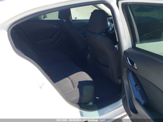 Mazda 3 Gs 2018 JM1BN1V79J1189460 Image 8