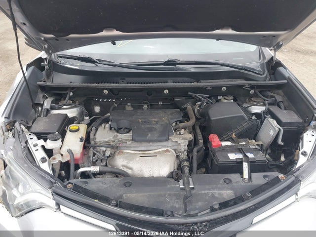 2T3BFREV7GW426788 Toyota RAV4 LE