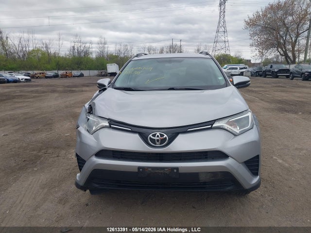 2T3BFREV7GW426788 Toyota RAV4 LE