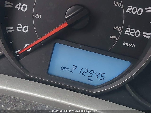 2T3BFREV7GW426788 Toyota RAV4 LE