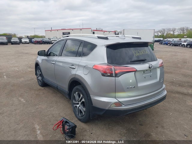 2T3BFREV7GW426788 Toyota RAV4 LE