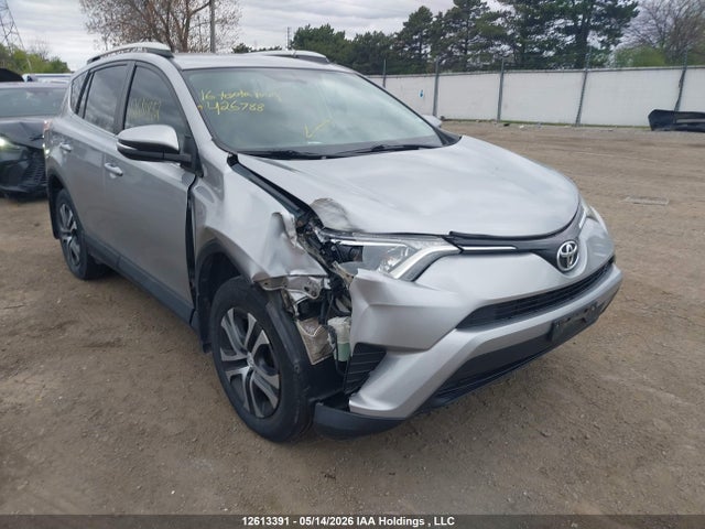 2T3BFREV7GW426788 Toyota RAV4 LE