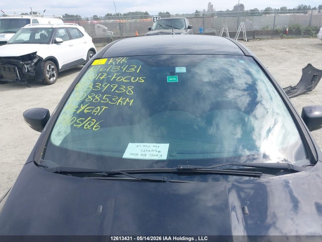 1FADP3K21HL334938 Ford FOCUS SE
