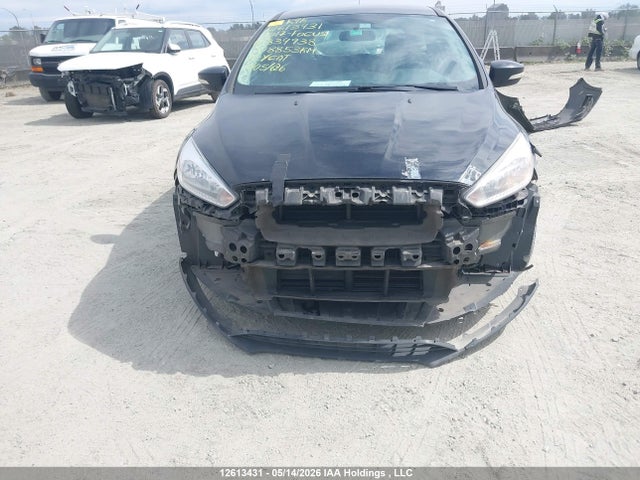 1FADP3K21HL334938 Ford FOCUS SE