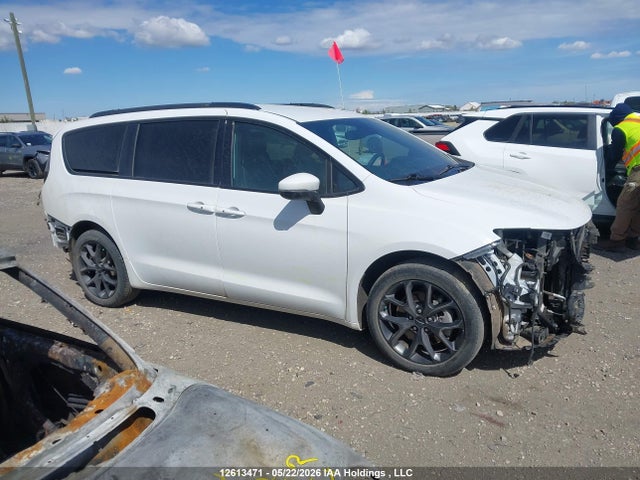 Chrysler Pacifica Touring-l Awd 2023 2C4RC3BG9PR556852 Image 14