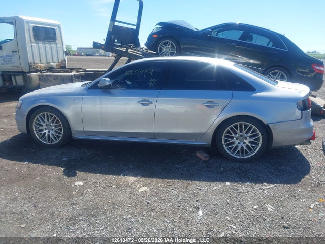 12613472 :رقم المزاد ، WAUBFCFL3FN032203 vin ، 2015 Audi A4 2.0t Komfort Plus مزاد بيع