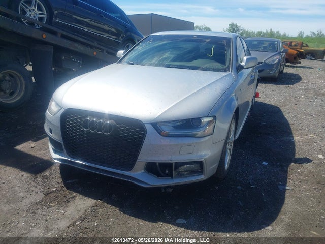 12613472 :رقم المزاد ، WAUBFCFL3FN032203 vin ، 2015 Audi A4 2.0t Komfort Plus مزاد بيع